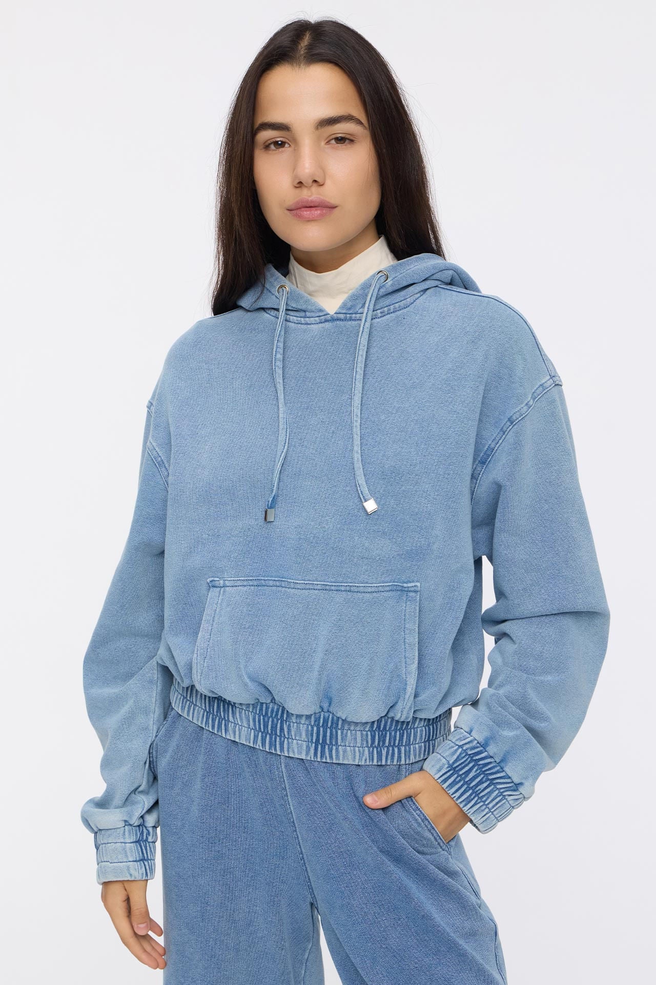 Buzo Cintia