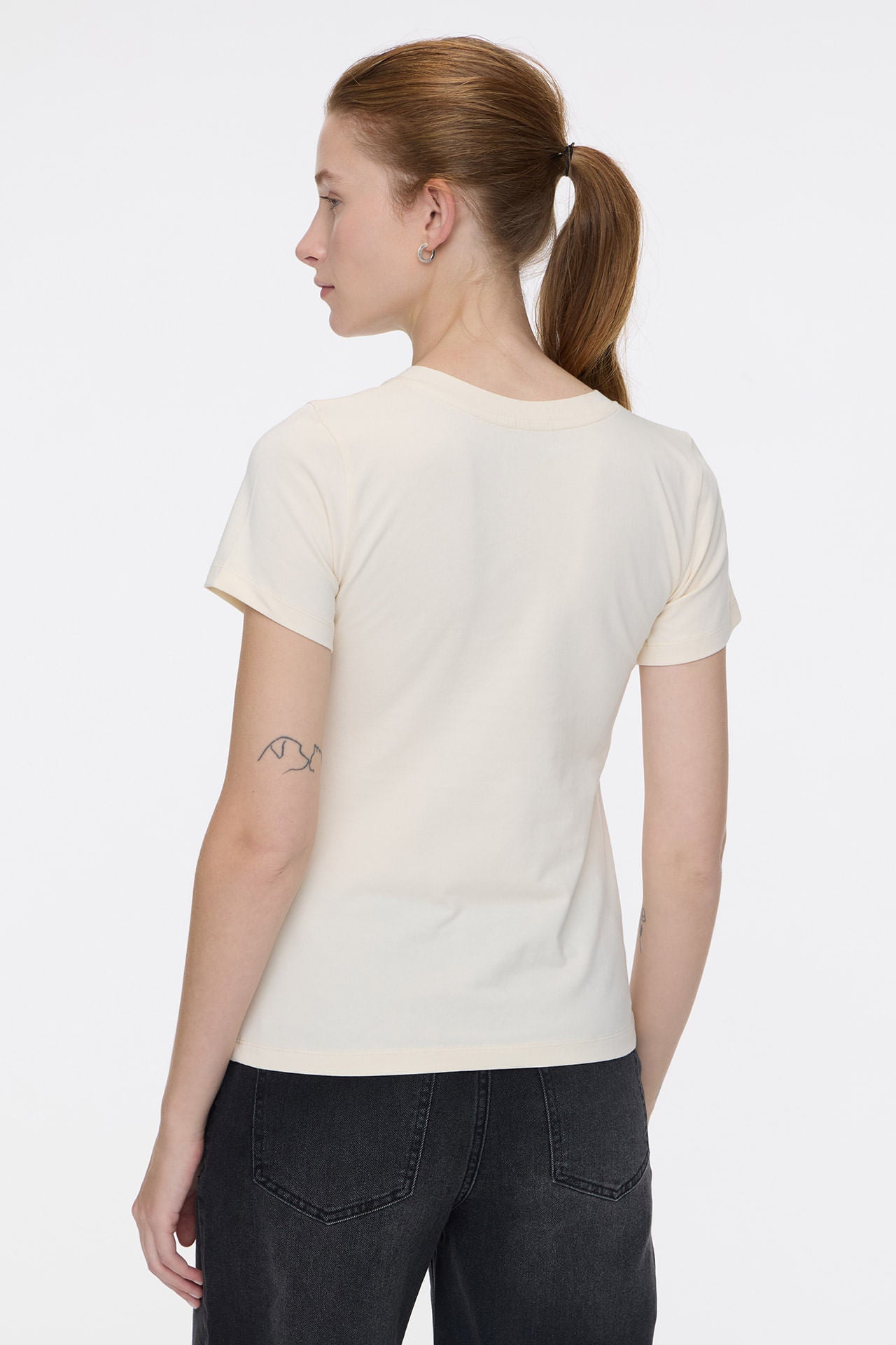 Remera Ariana