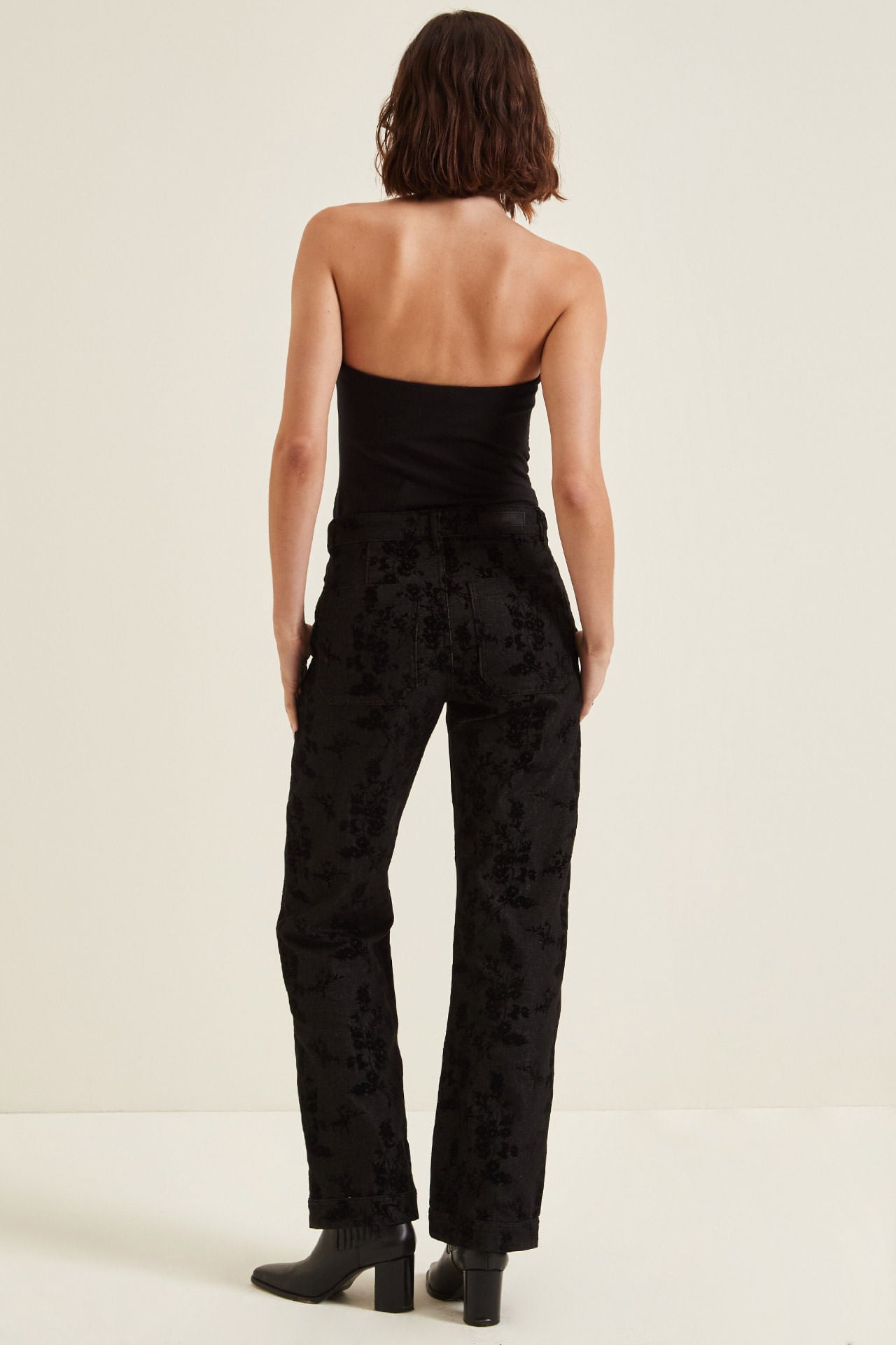 Straight Flower Black