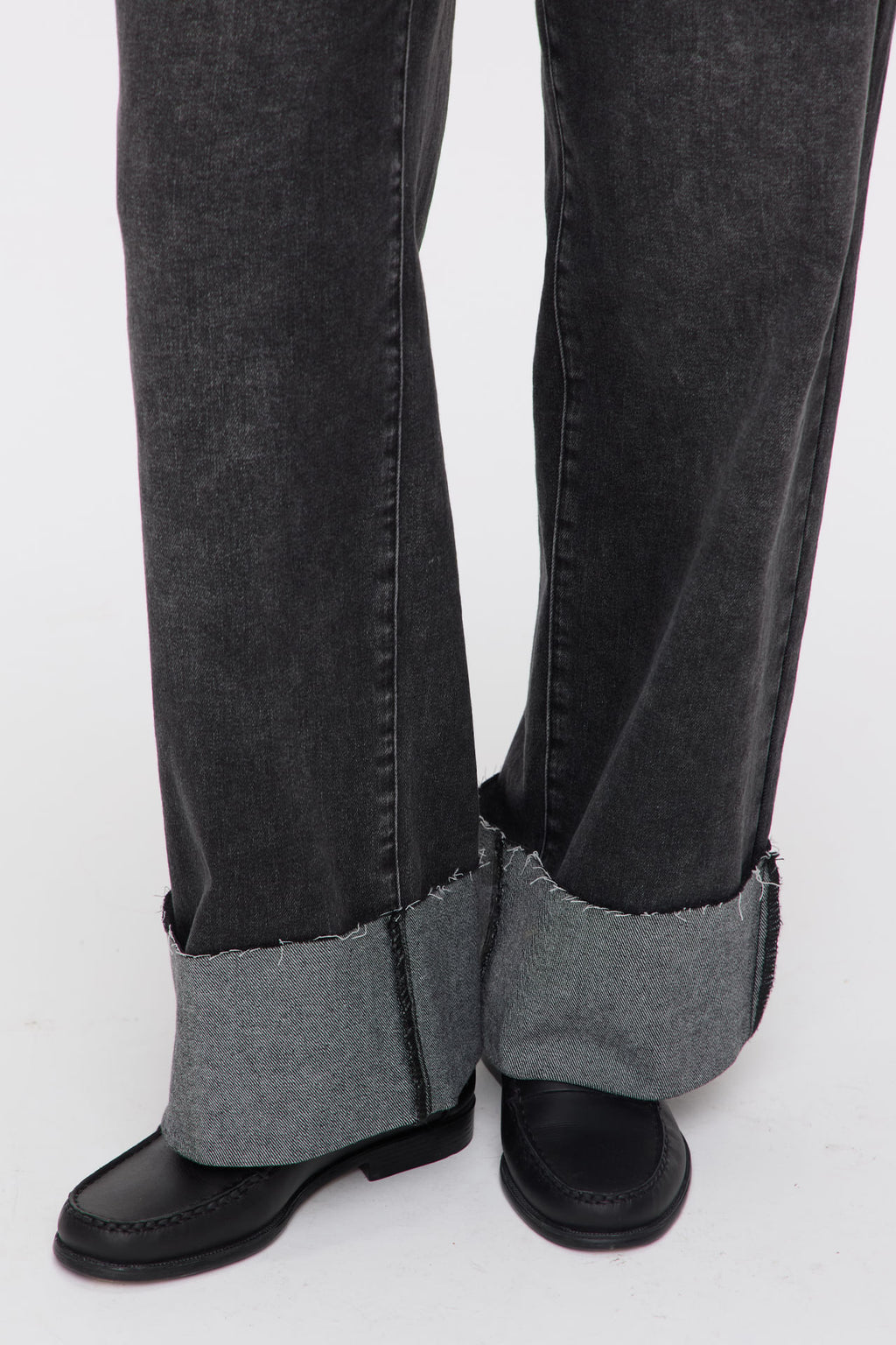 Straight Fold Dark Grey