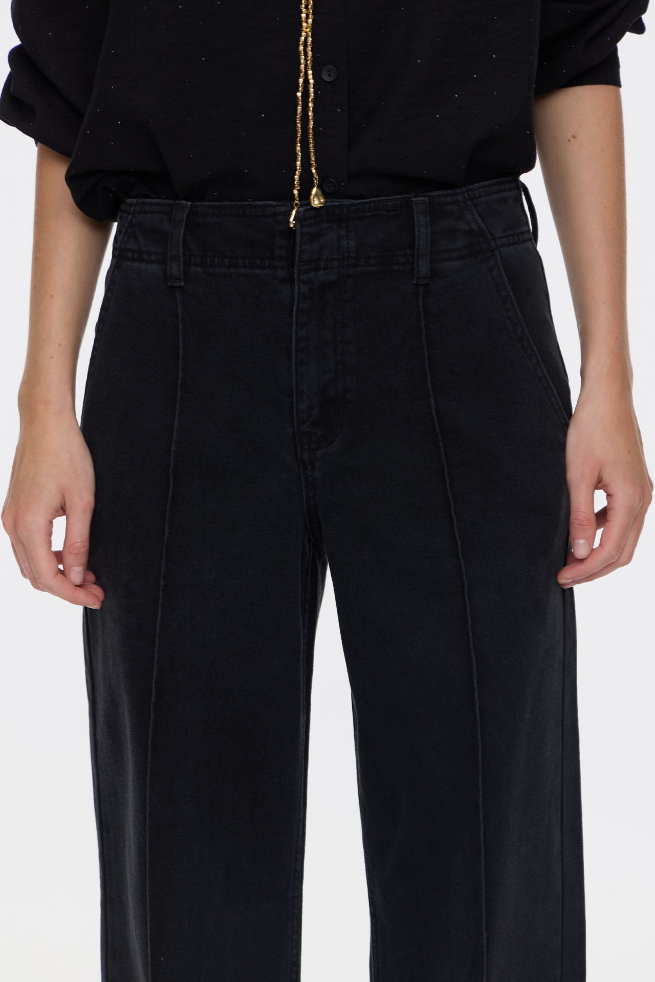 Wide Lines Black