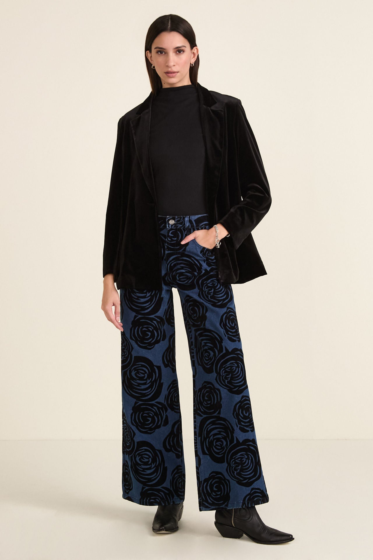 Wide Roses Blue